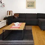 & Nugal Apartment Makarska
