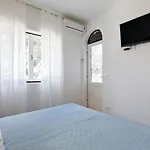 & Nugal * Makarska