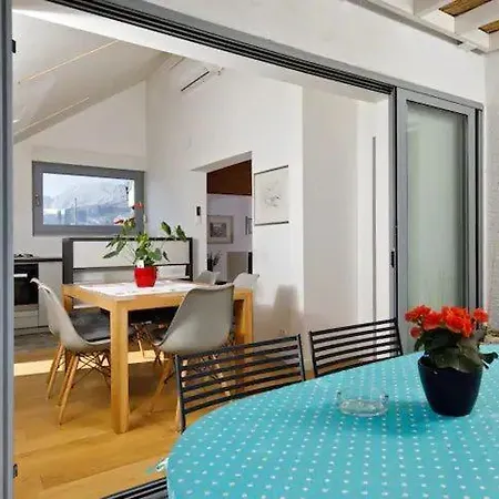 & Nugal Apartment *