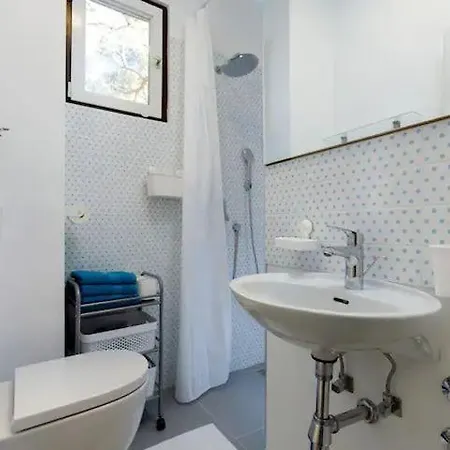 & Nugal Apartment *