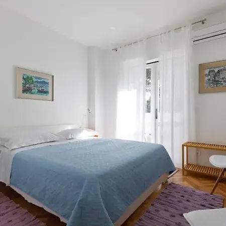 Apartment & Nugal *