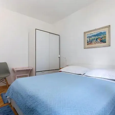 & Nugal * Makarska