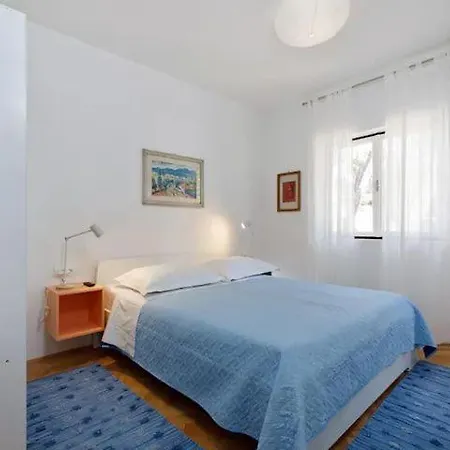& Nugal Apartment