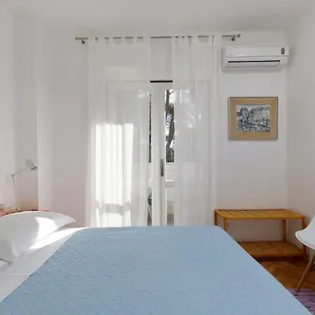 Apartment & Nugal *