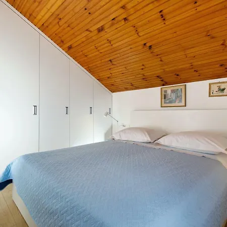 Apartment & Nugal *