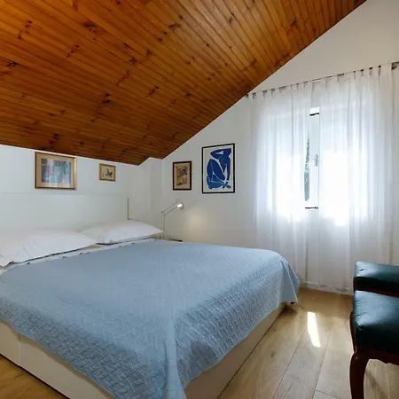 & Nugal Apartment Makarska